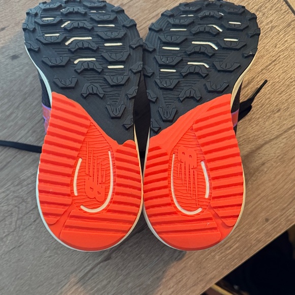 New Balance Black and Orange Running Shoes - Picture 7 of 7